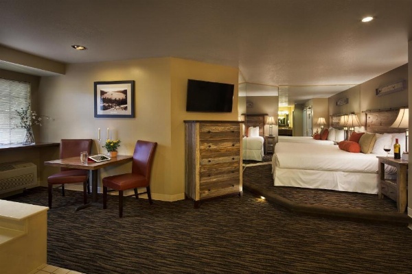 Postmarc Hotel and Spa Suites image 15